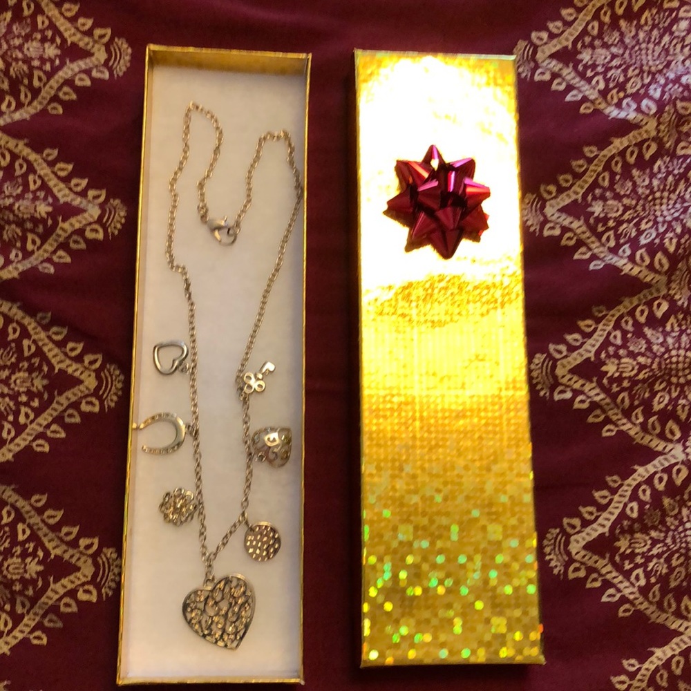 ❤️ PRETTY Gold Heart Charm Necklace; 18 in. long!! - Picture 4 of 4